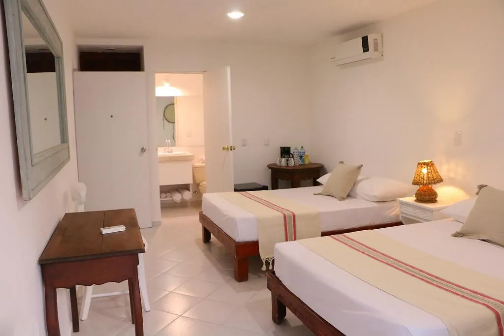 Hotel El Capitan Tulum 3*,